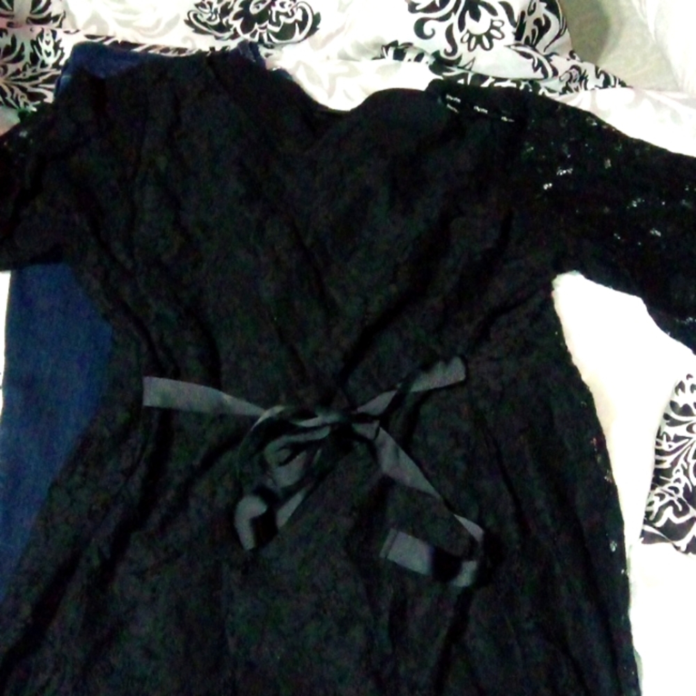 Brand new w/out tag beautiful city chic top with ribbon tie size 18